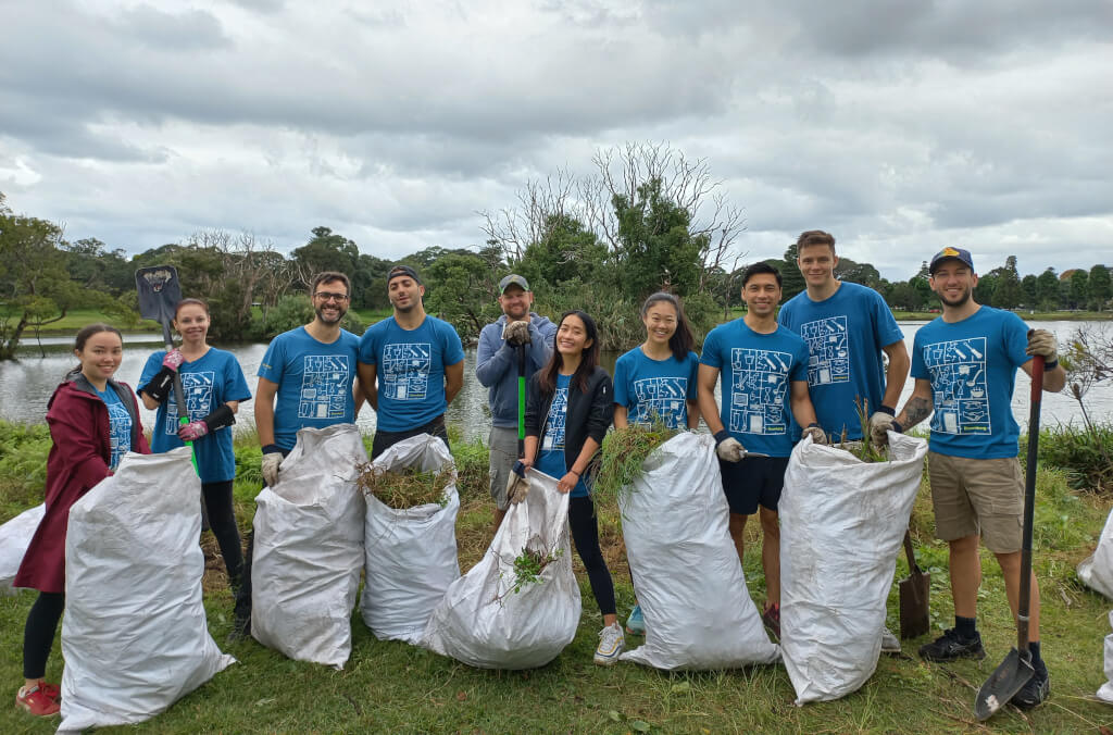 Development-volunteers-at-the-garden1024x676.jpg