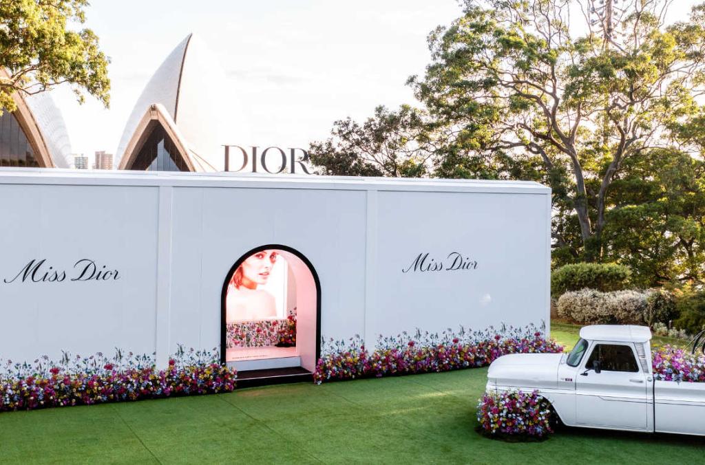 Wedding ceremony at Bennelong Lawn